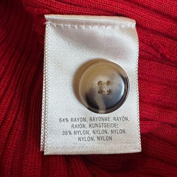 Moth by anthropologie Women's Red Fitted Turtle Neck Button Sweater Size Large - Picture 6 of 7